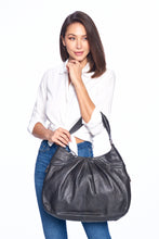 Load image into Gallery viewer, &quot;Como&quot; Hobo Bag with zipper detail.